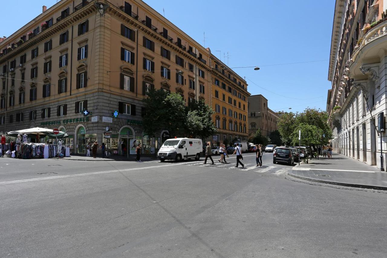 Bed and Breakfast Residenza Cavour Рим Екстер'єр фото