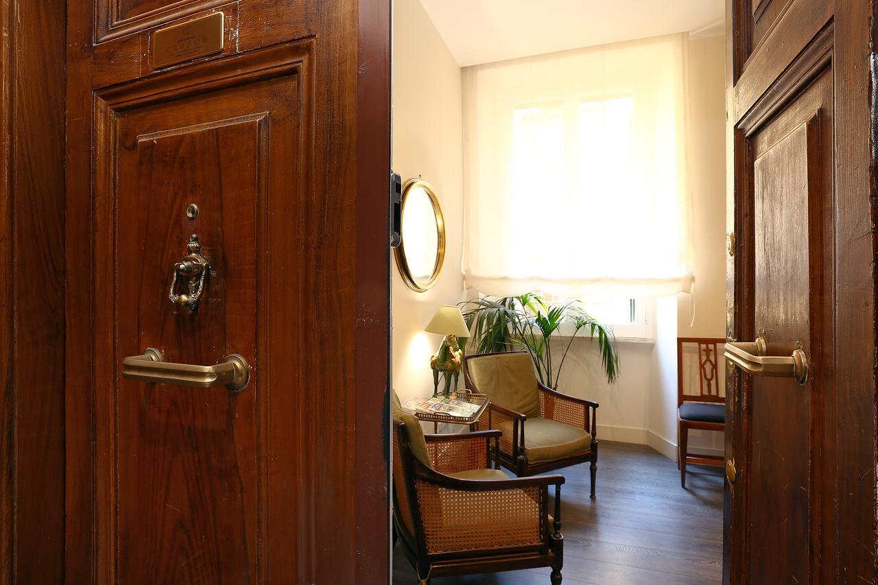 Bed and Breakfast Residenza Cavour Рим Екстер'єр фото