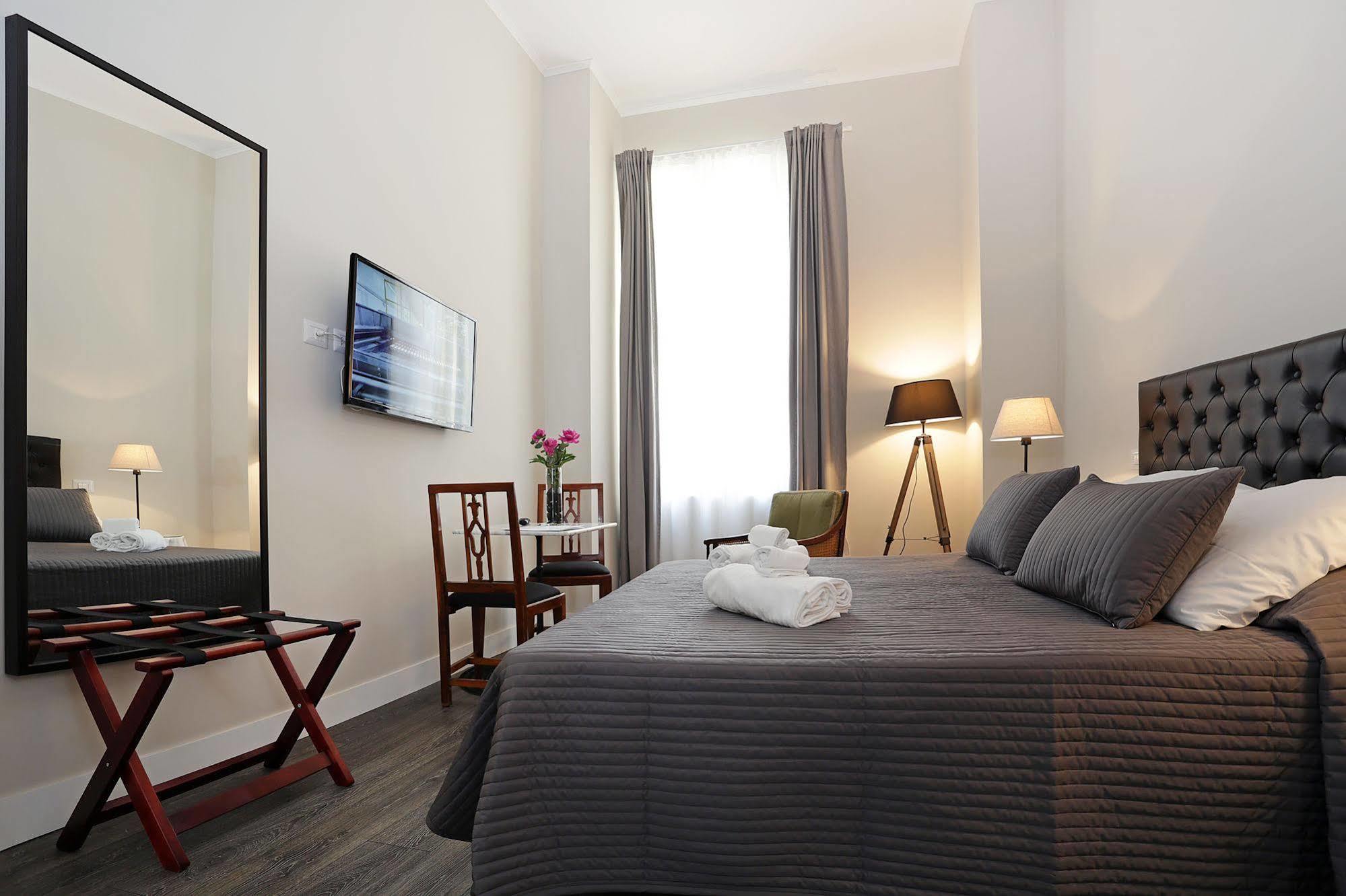 Bed and Breakfast Residenza Cavour Рим Екстер'єр фото