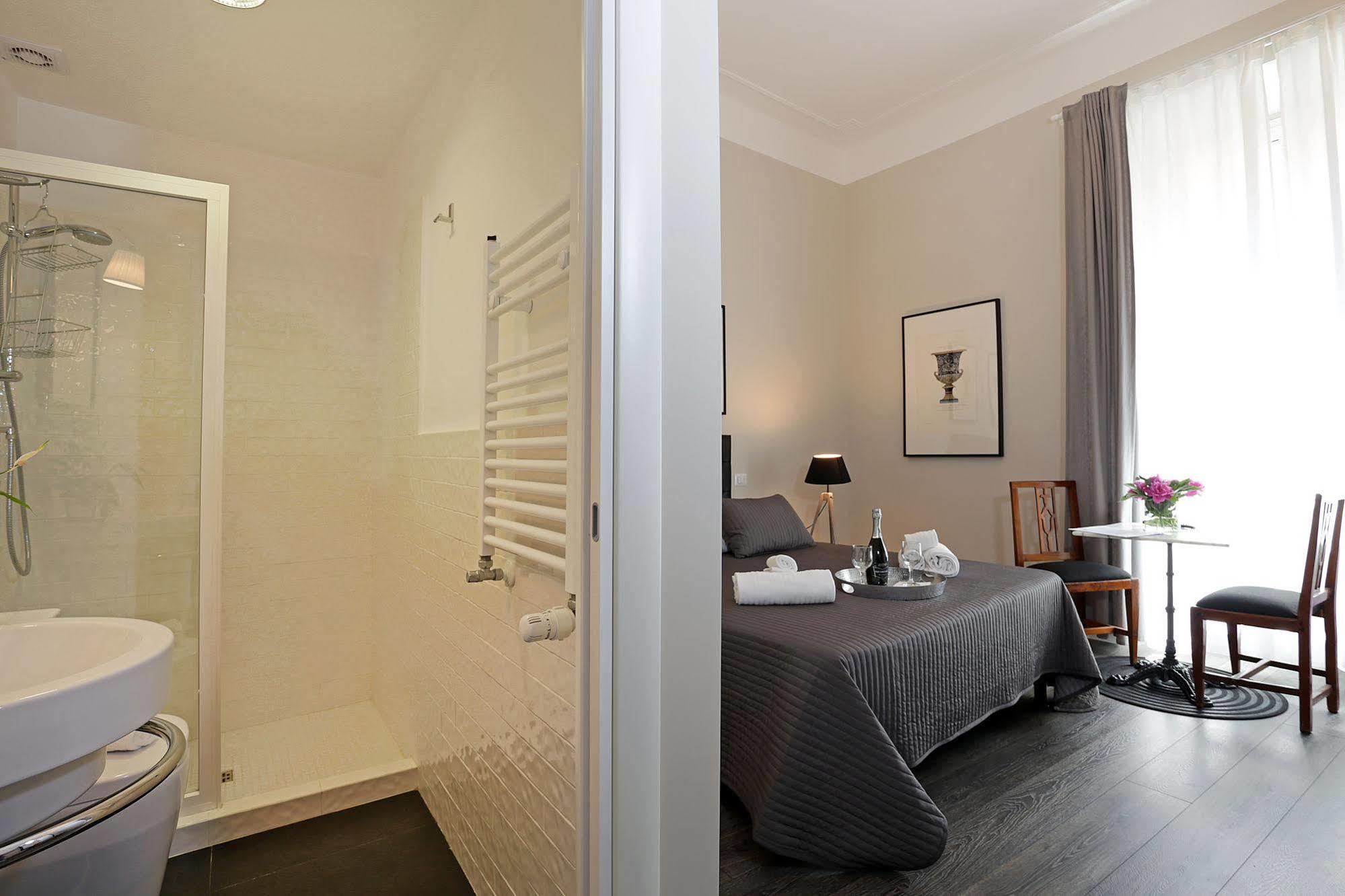 Bed and Breakfast Residenza Cavour Рим Екстер'єр фото
